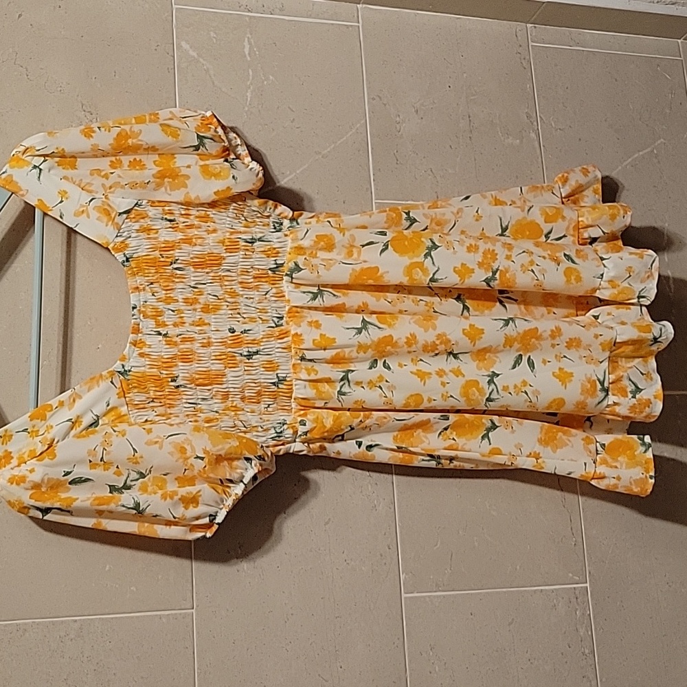 SIENNA SKY Mini DRESS Floral Maxi Size: SMALL Orange & White Summer